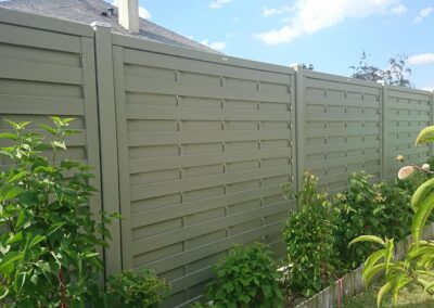 Palissade en bois pin classe 4 – Intimité et durabilité