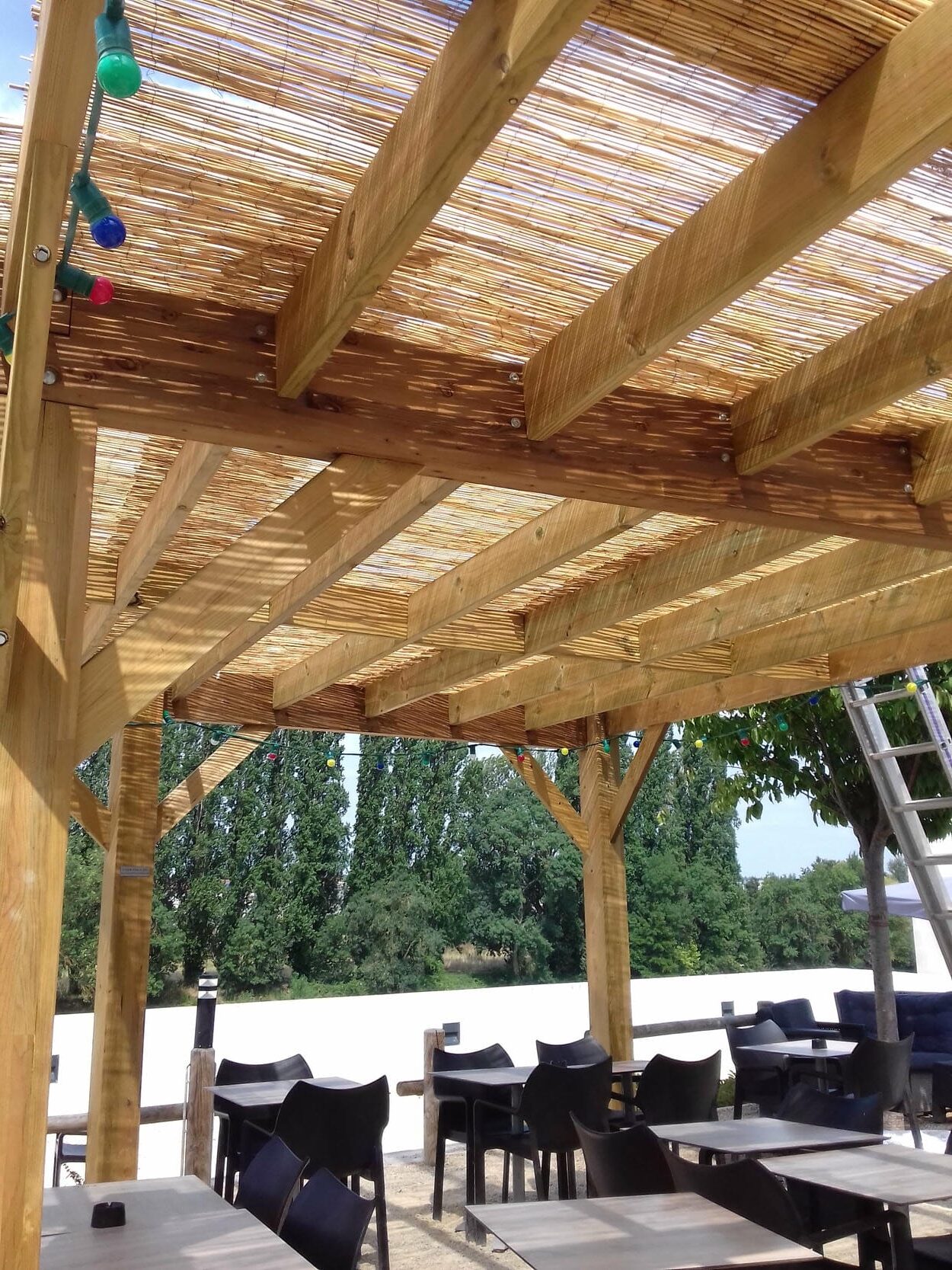 Pergola en bois autoportanteà la Roche Posay redim